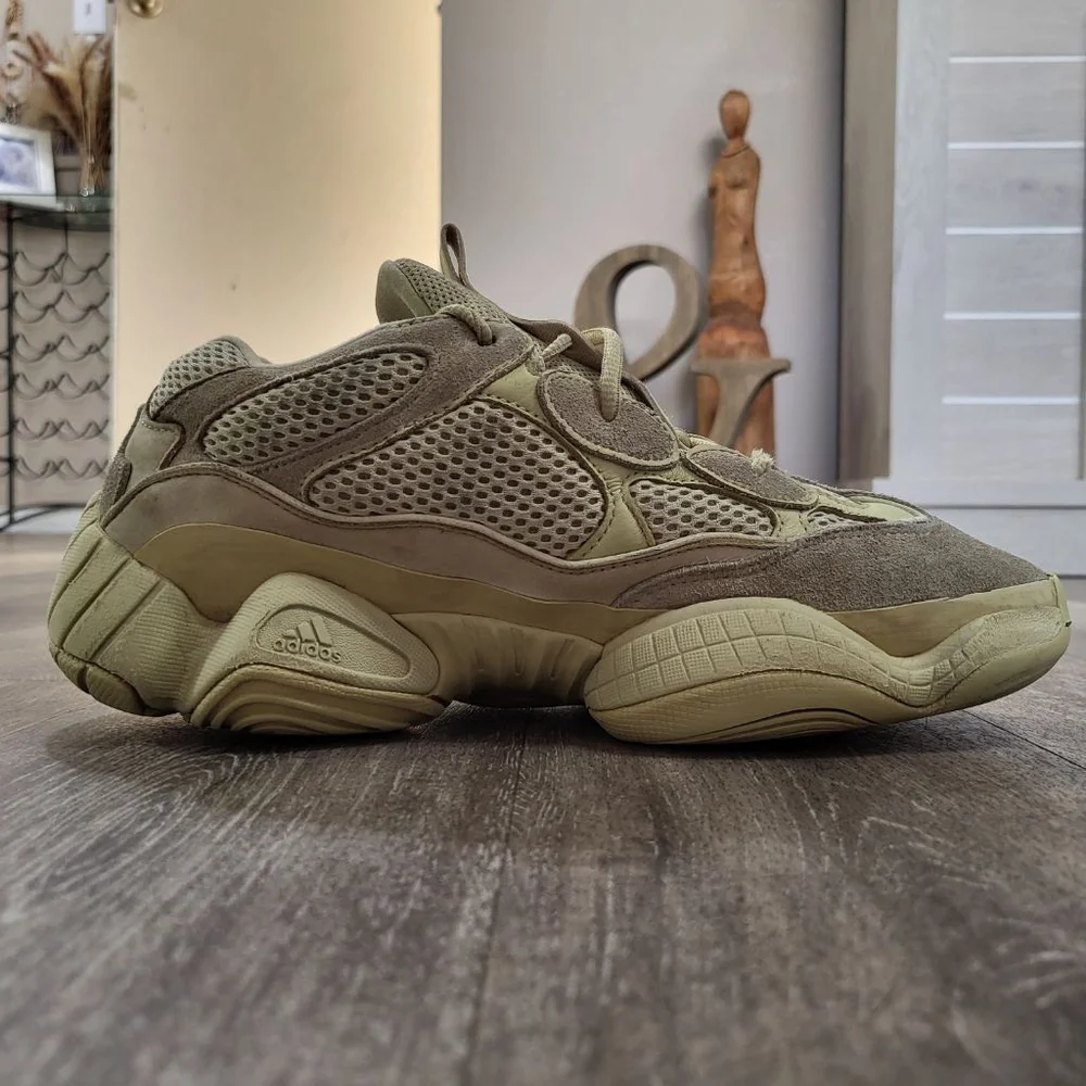 Men's Adidas Yeezy 500‎ Sneakers Beige Size Unknown